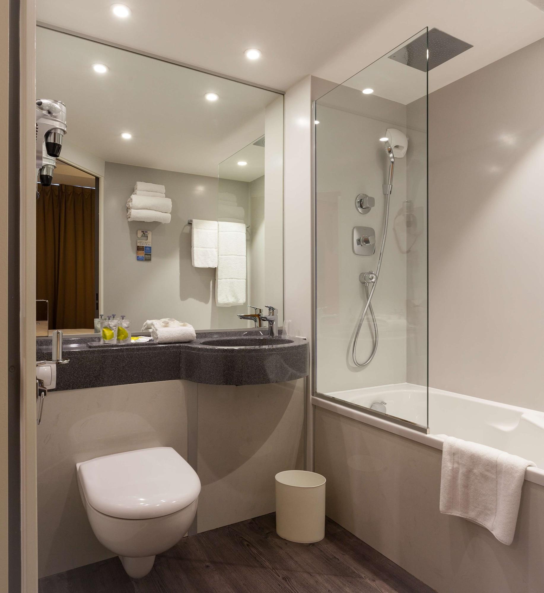 Kyriad Centre Gare Hotel 3*