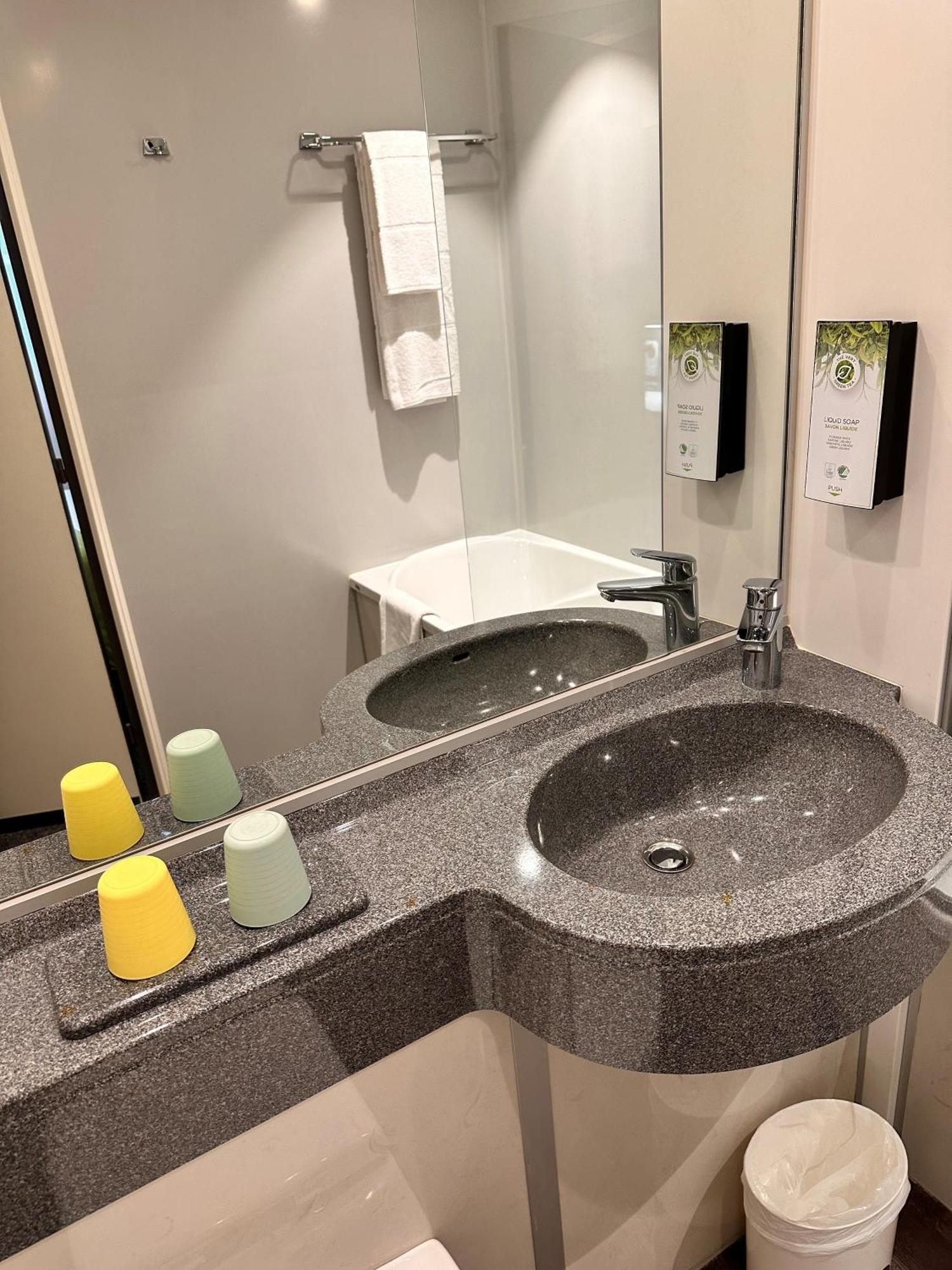 Hotel Kyriad Centre Gare 3*